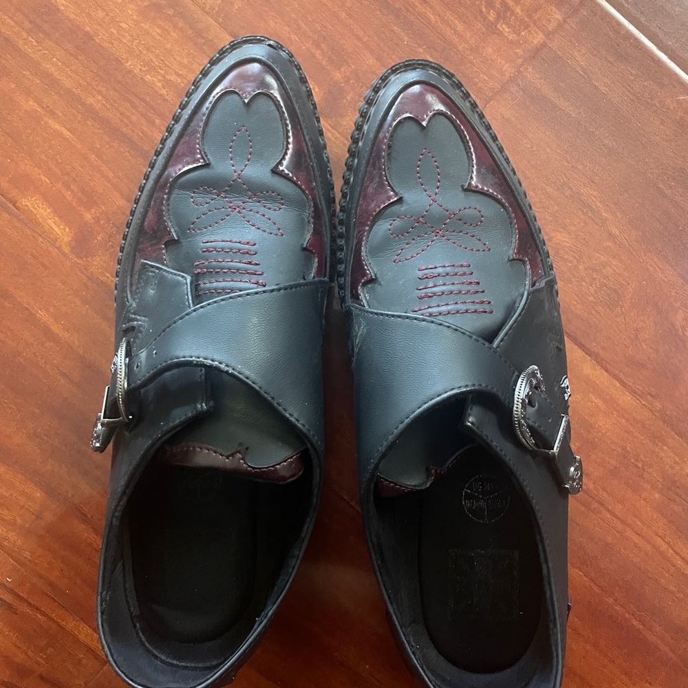 Men's Black and Burgundy Leather Shoes